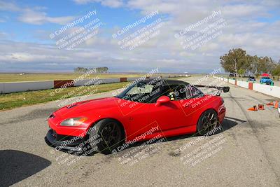 media/Mar-30-2025-Speed Ventures (Sun) [[39e6b1441d]]/Yellow/Grid/